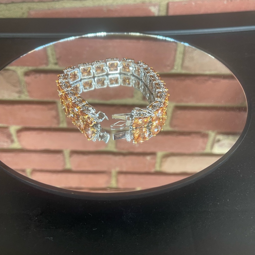 🔥NWOT. 🔥PARKLANE 🔥 Topaz Signature Bracelet - Picture 8 of 8